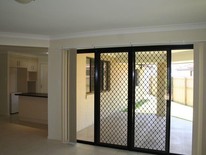 43 Emperor Drive, Redland Bay QLD 4165