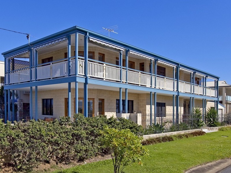 741 Esplanade, Lota QLD 4179