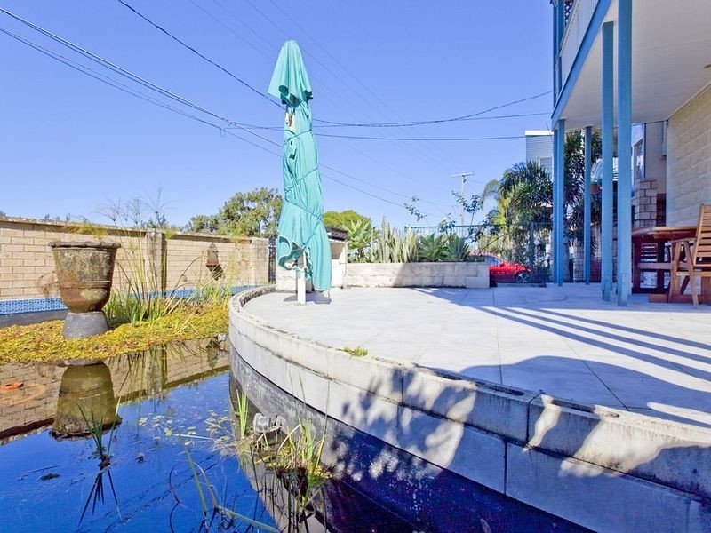 741 Esplanade, Lota QLD 4179