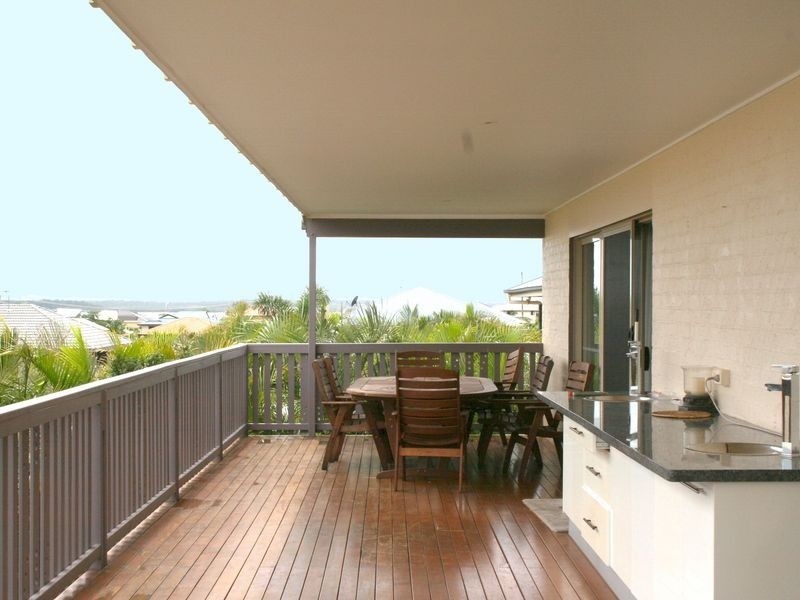 7 Creedin Court, Redland Bay QLD 4165