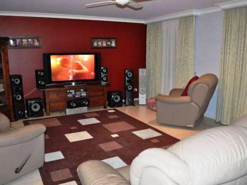 7 Creedin Court, Redland Bay QLD 4165