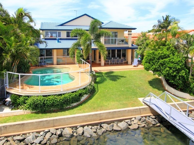 10 Martingale Court, Raby Bay QLD 4163