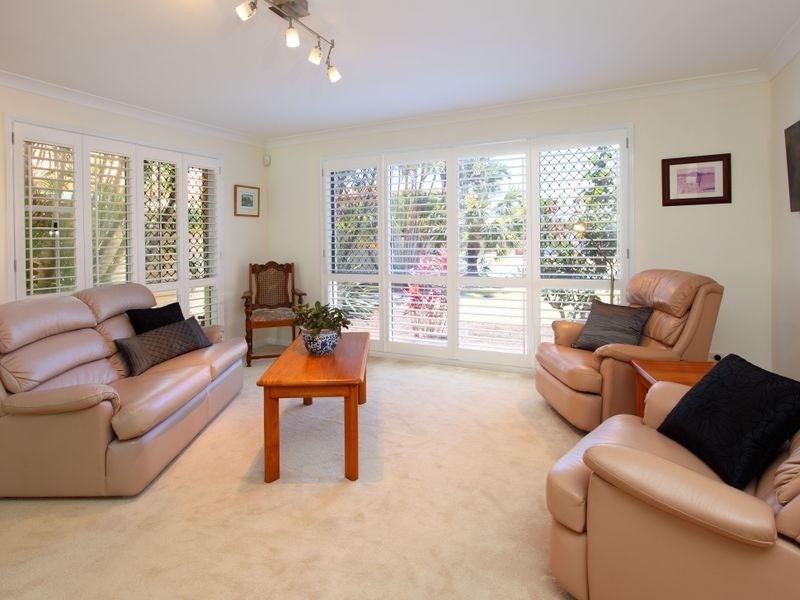 10 Martingale Court, Raby Bay QLD 4163