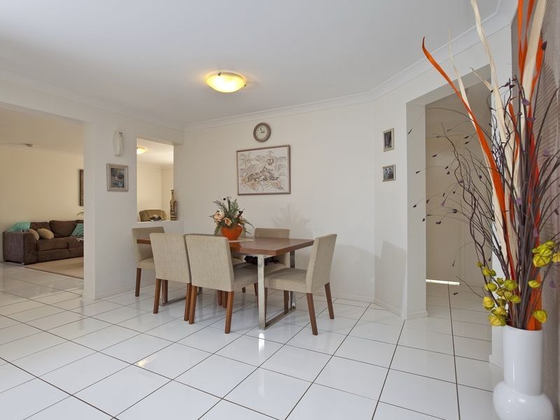 10 Whitsunday Place, Redland Bay QLD 4165