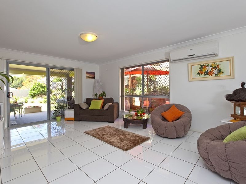 10 Whitsunday Place, Redland Bay QLD 4165