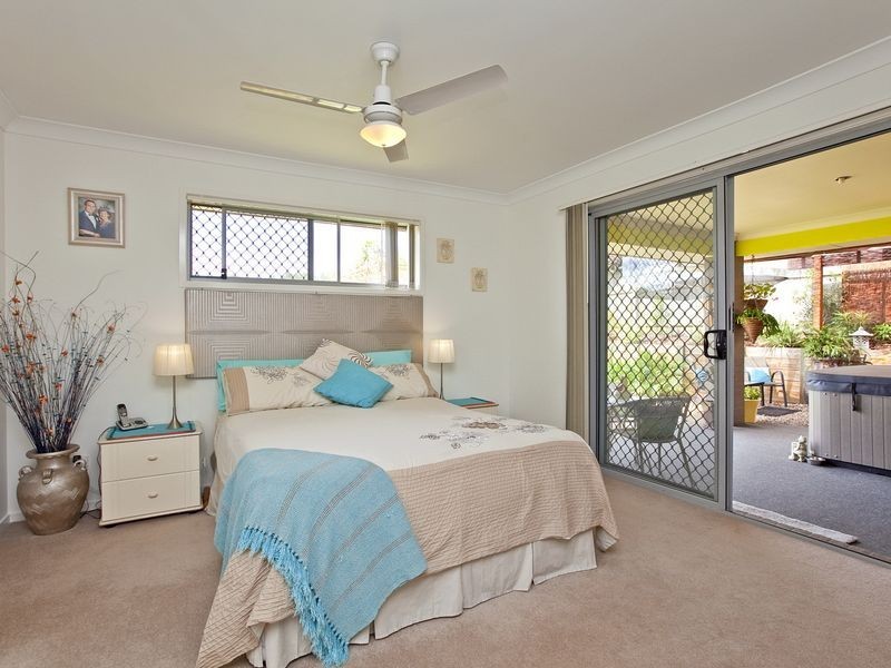 10 Whitsunday Place, Redland Bay QLD 4165