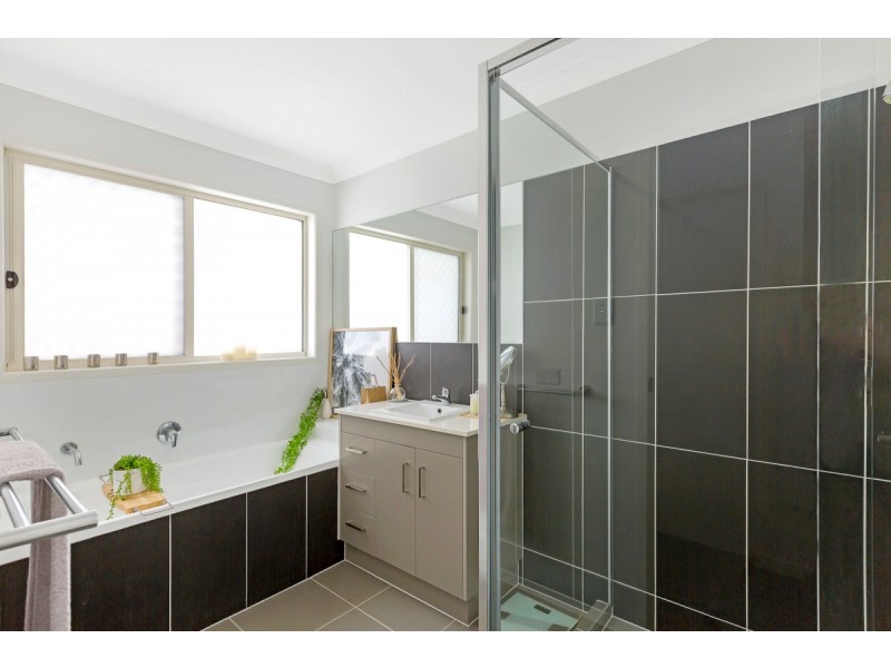 18 Seawater Street, Thornlands QLD 4164