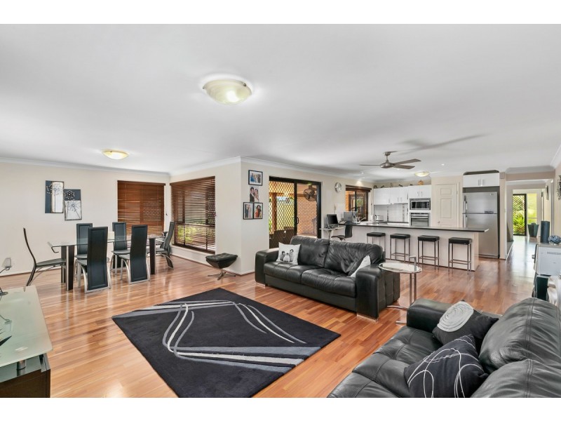 28 Victor Street, Birkdale QLD 4159