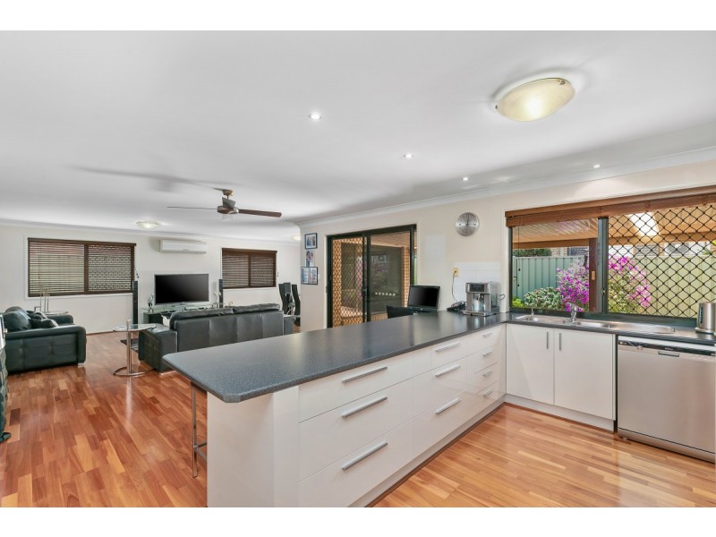 28 Victor Street, Birkdale QLD 4159