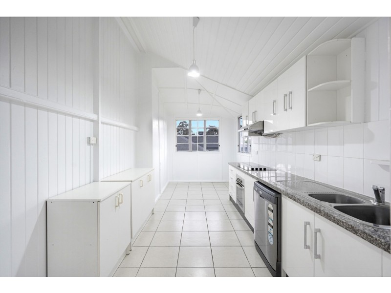 187 Carlton Terrace, Manly QLD 4179