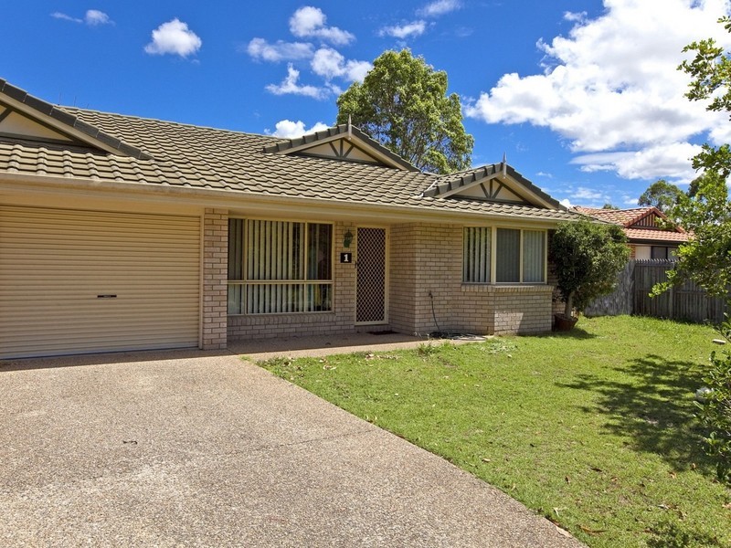 1/2 Walnut Court, Birkdale QLD 4159