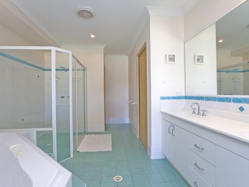 21 Allan Day Drive, Wellington Point QLD 4160