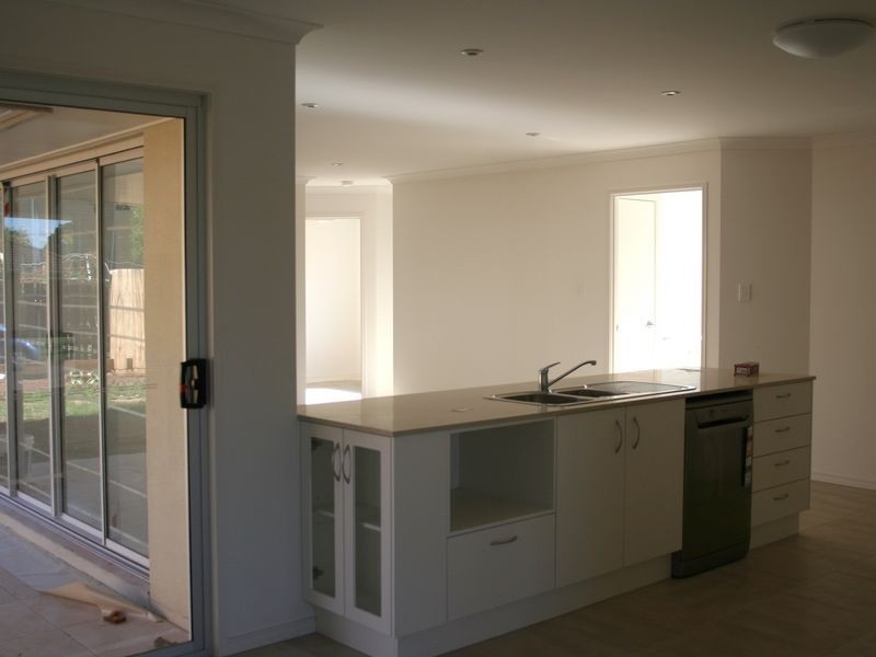 5a Danielle Street, Cleveland QLD 4163