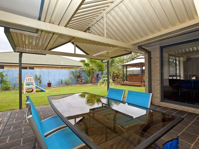 5 Schonrock Street, Wellington Point QLD 4160