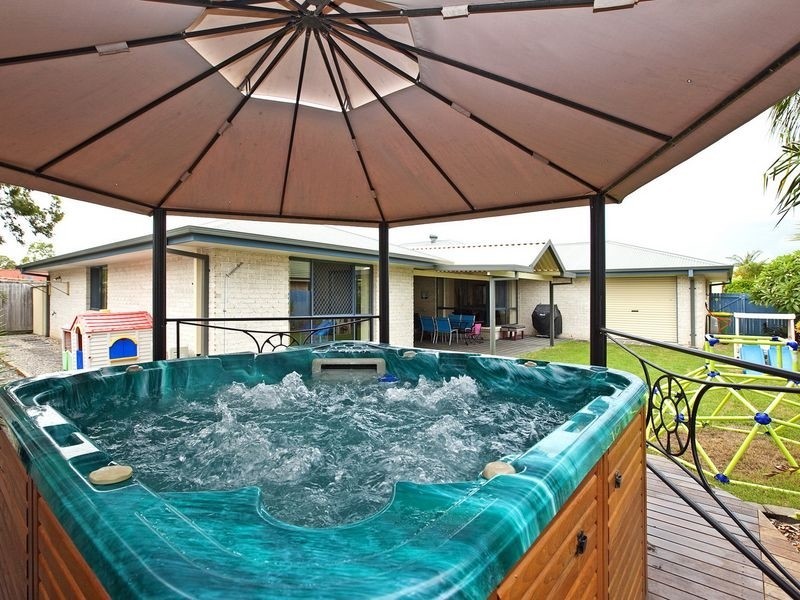 5 Schonrock Street, Wellington Point QLD 4160