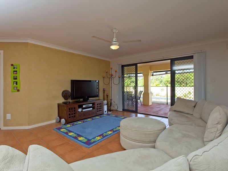 40 Lowe Circuit, Redland Bay QLD 4165