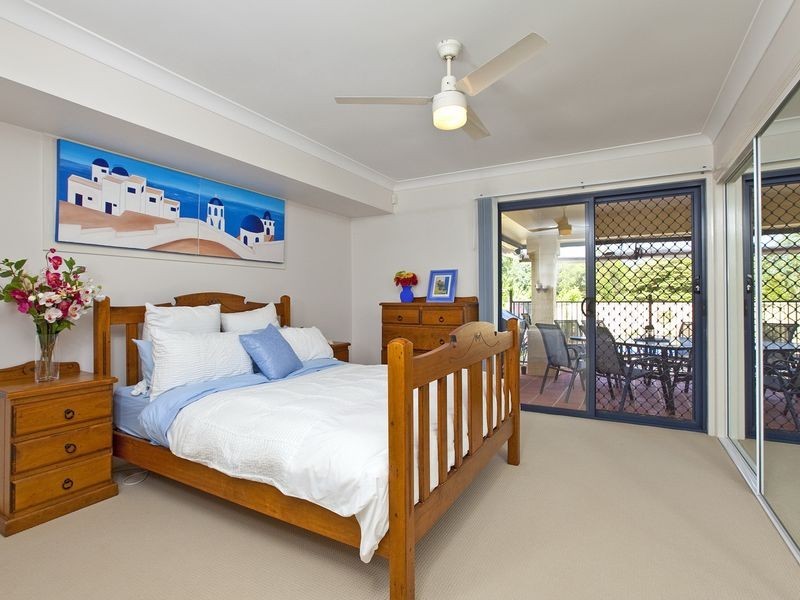 40 Lowe Circuit, Redland Bay QLD 4165