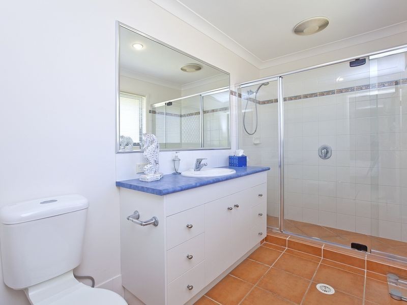 40 Lowe Circuit, Redland Bay QLD 4165