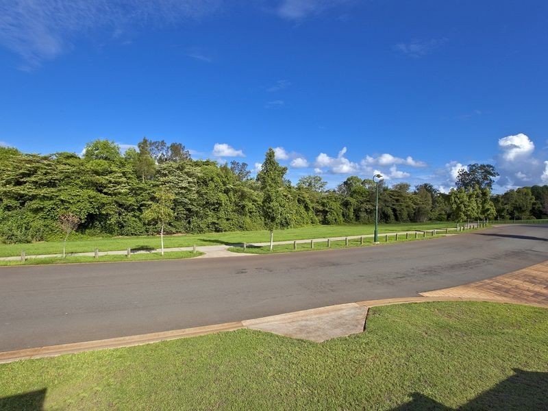 40 Lowe Circuit, Redland Bay QLD 4165