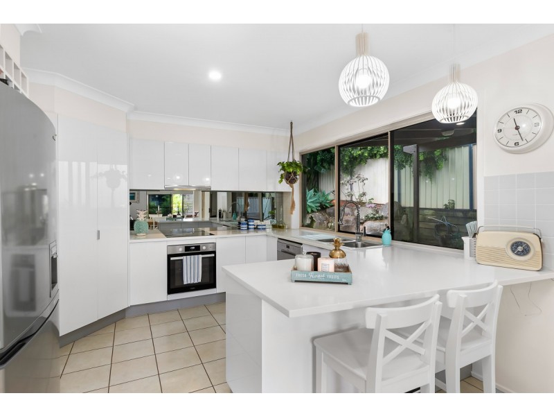 11 Hayman Street, Redland Bay QLD 4165