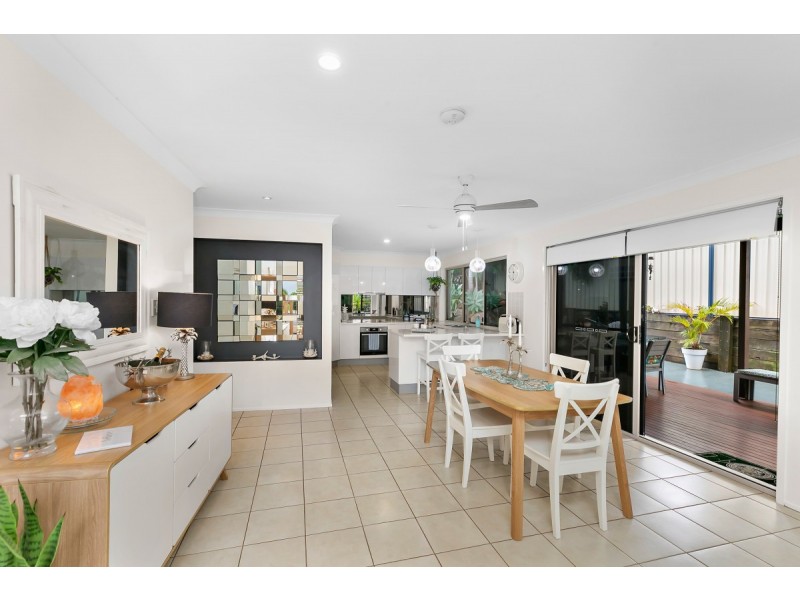 11 Hayman Street, Redland Bay QLD 4165