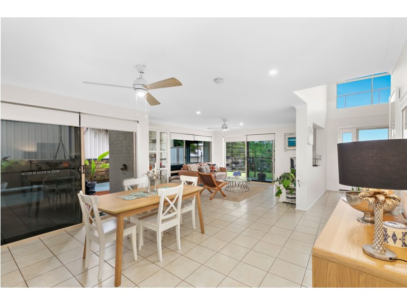 11 Hayman Street, Redland Bay QLD 4165