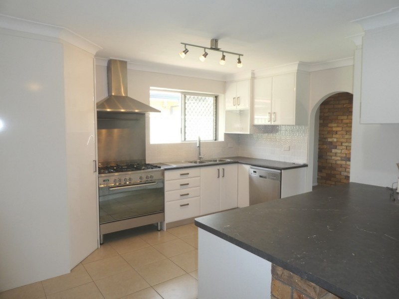 8 Gladdyr Street, Capalaba QLD 4157