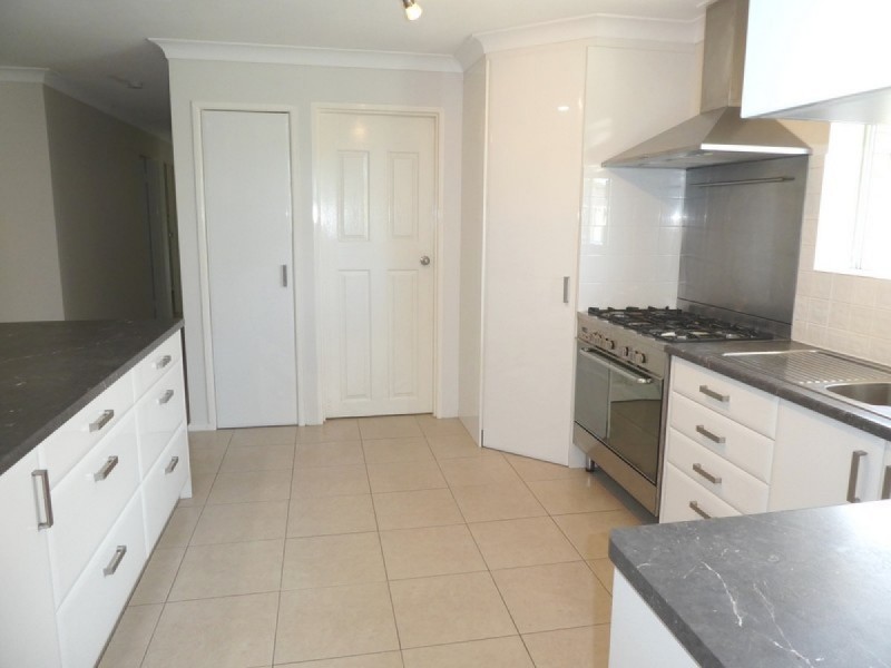 8 Gladdyr Street, Capalaba QLD 4157