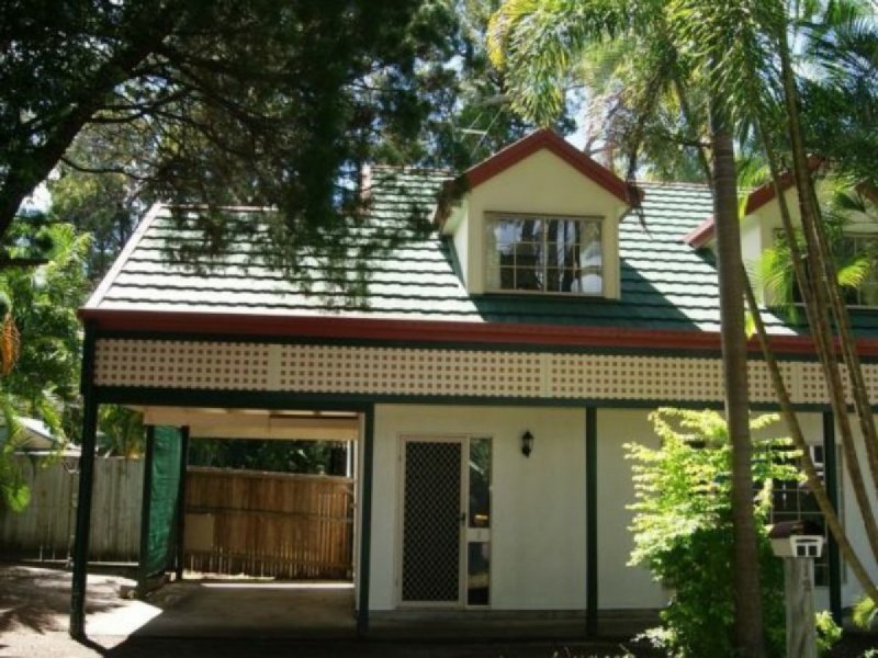 12 Shirley Street, Coochiemudlo Island QLD 4184