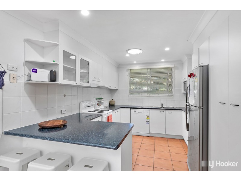 4 Christopher Street, Redland Bay QLD 4165