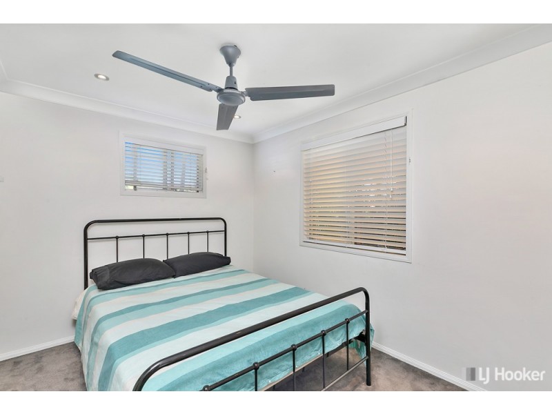 4 Christopher Street, Redland Bay QLD 4165