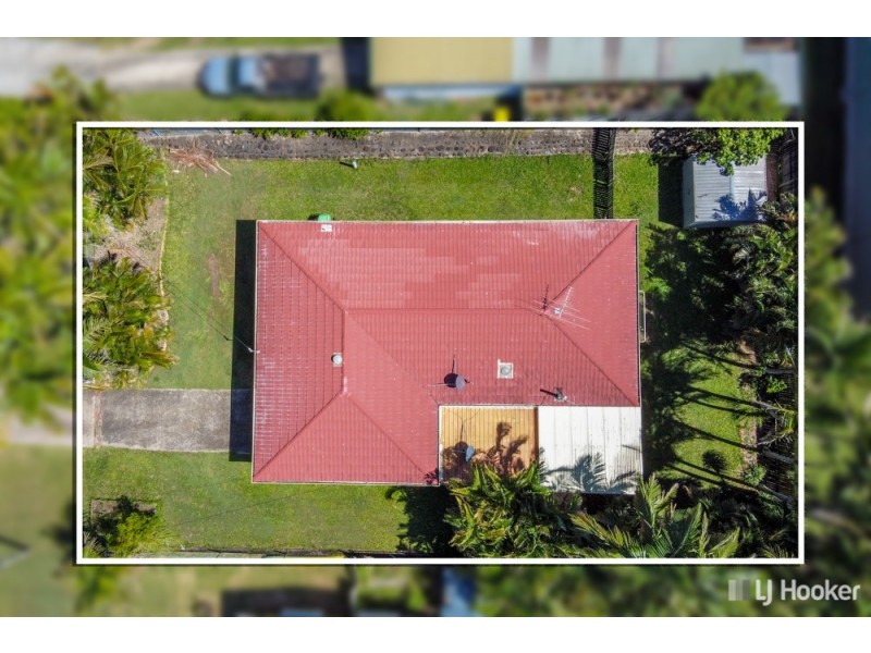 4 Christopher Street, Redland Bay QLD 4165