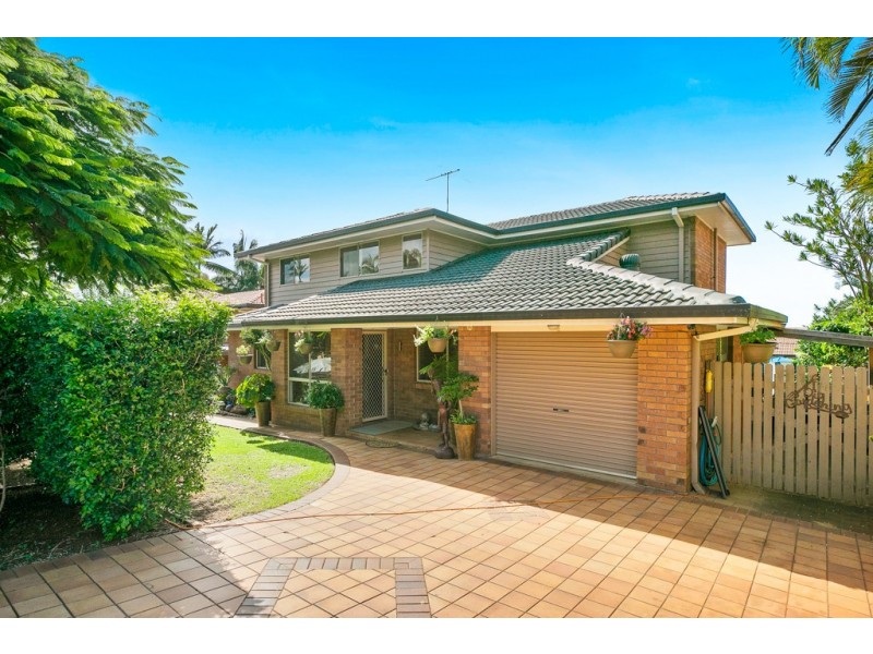 16 Spurs Drive, Wellington Point QLD 4160