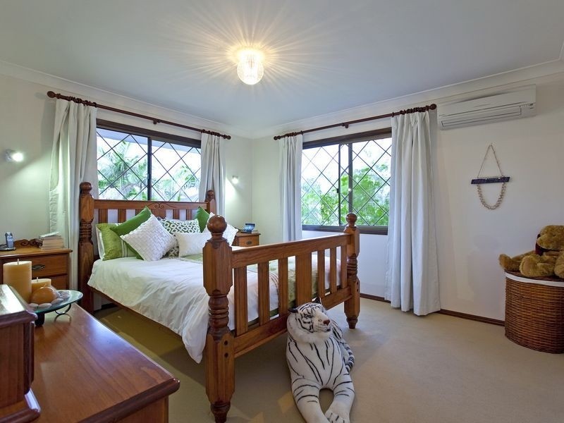 121 Channel Street South, Cleveland QLD 4163