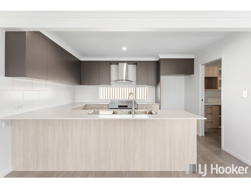 2 Caleb Court, Redland Bay QLD 4165