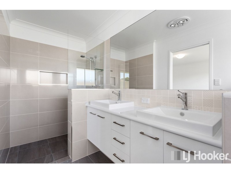 2 Caleb Court, Redland Bay QLD 4165
