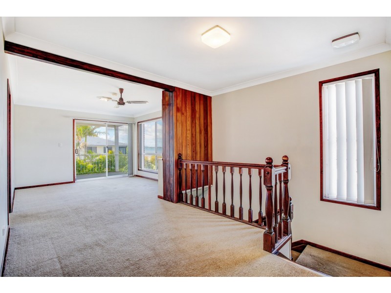 4 Beach Court, Victoria Point QLD 4165