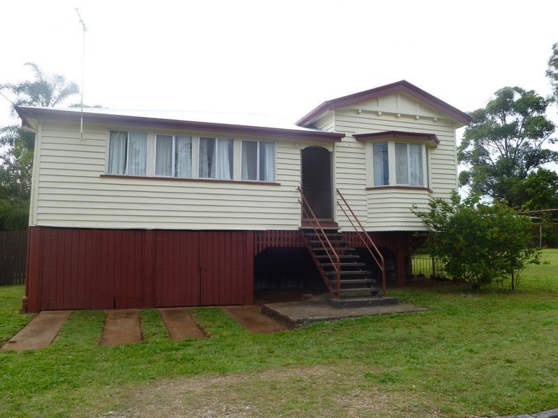 12 Station Street, Wellington Point QLD 4160