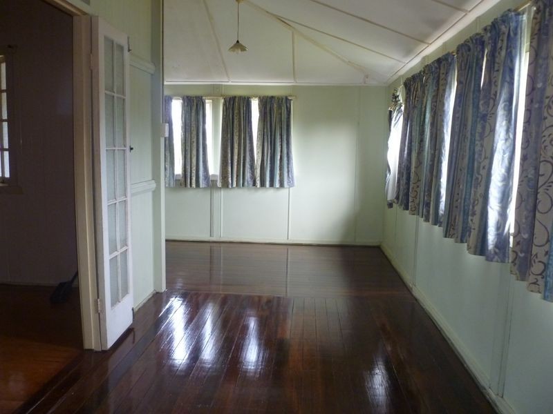 12 Station Street, Wellington Point QLD 4160