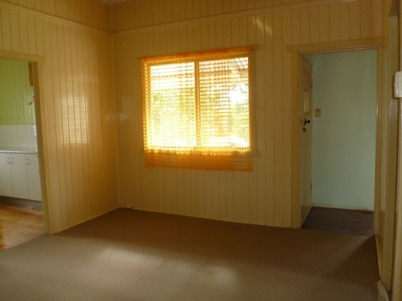 12 Station Street, Wellington Point QLD 4160