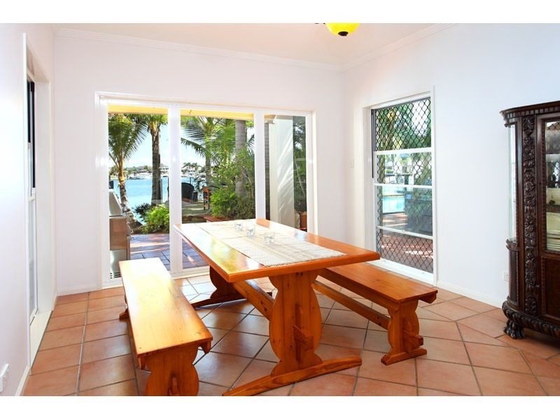 16 Sommersea Drive, Raby Bay QLD 4163