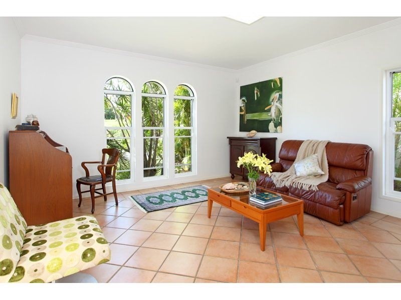 16 Sommersea Drive, Raby Bay QLD 4163