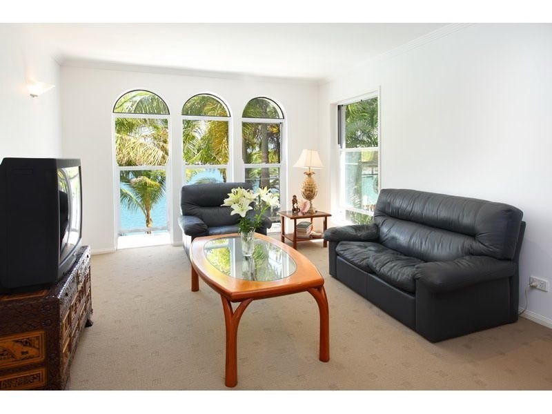 16 Sommersea Drive, Raby Bay QLD 4163