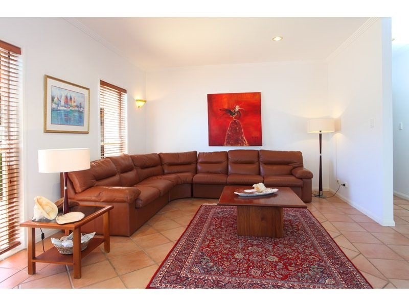 16 Sommersea Drive, Raby Bay QLD 4163