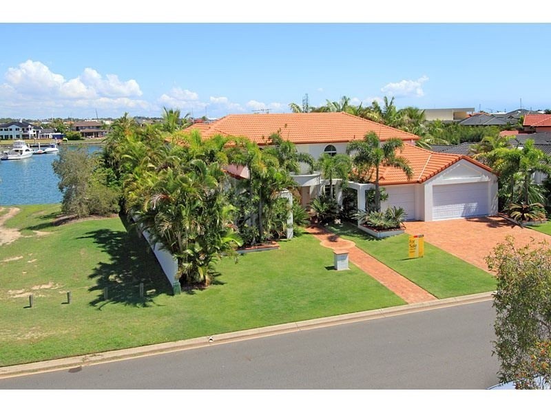 16 Sommersea Drive, Raby Bay QLD 4163