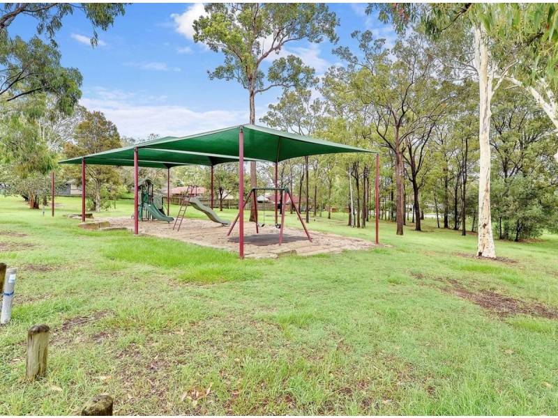 18 Rosella Street, Wellington Point QLD 4160