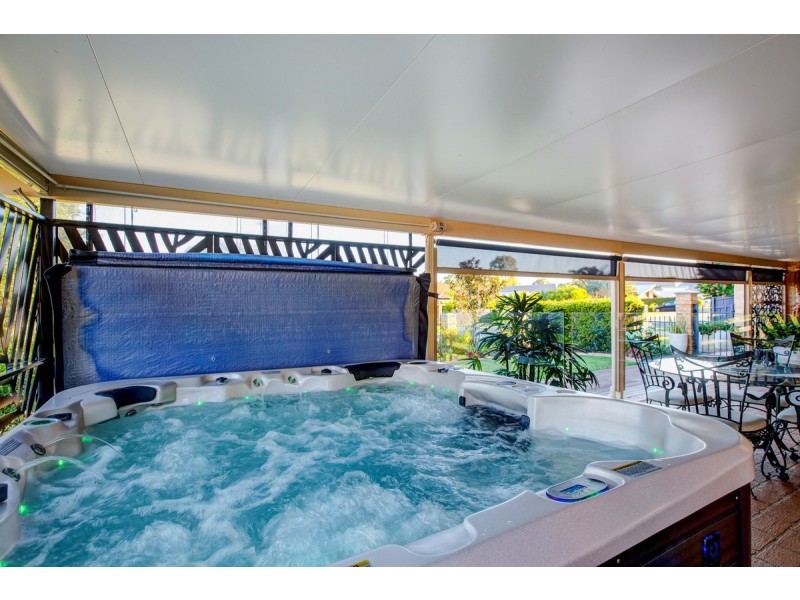 51 Morris Circuit, Thornlands QLD 4164