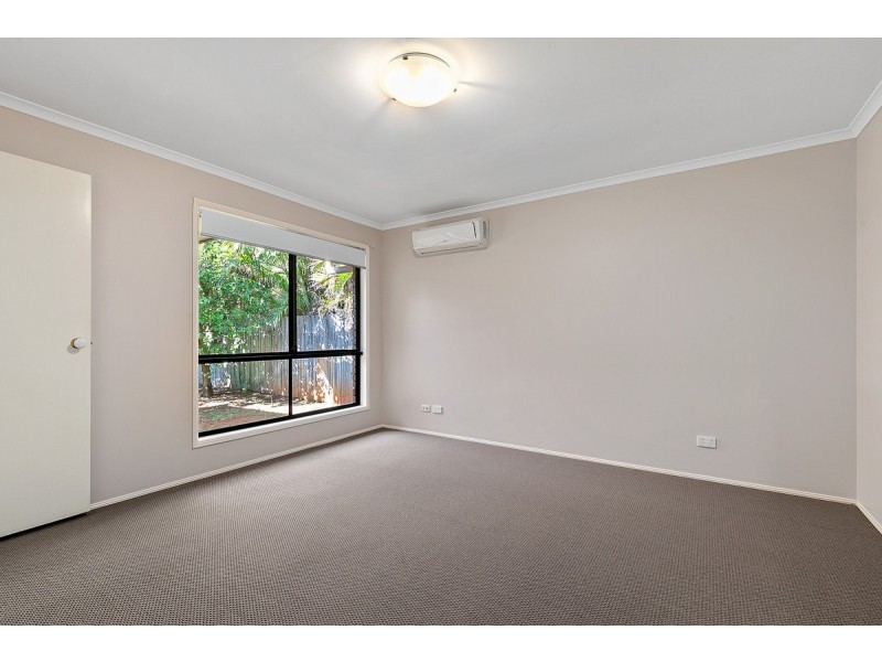 8 Veitch Close, Wellington Point QLD 4160