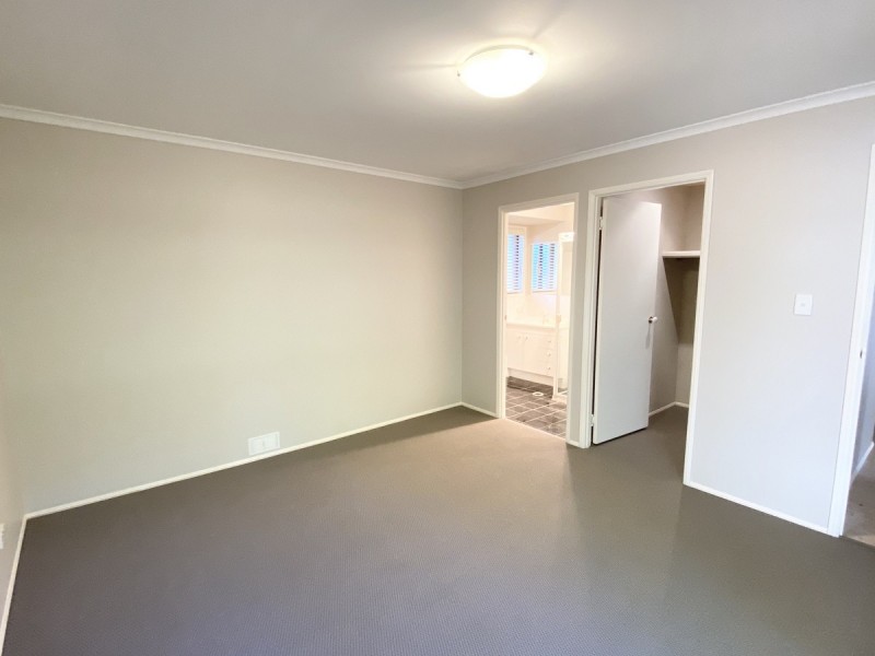 8 Veitch Close, Wellington Point QLD 4160