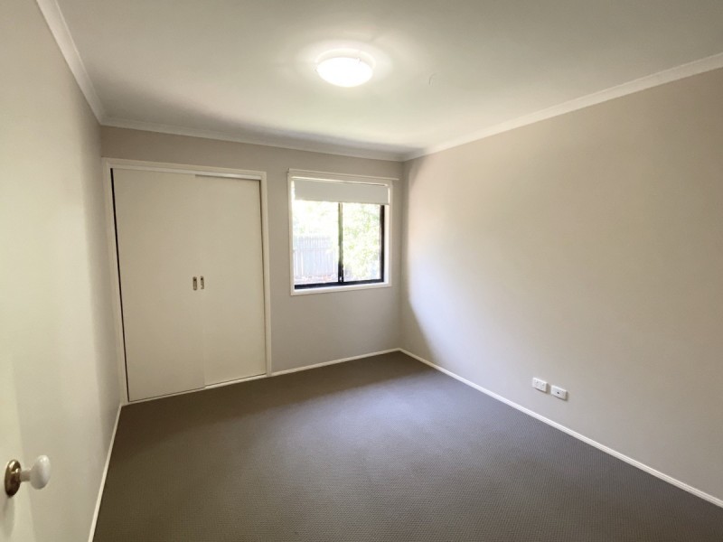 8 Veitch Close, Wellington Point QLD 4160